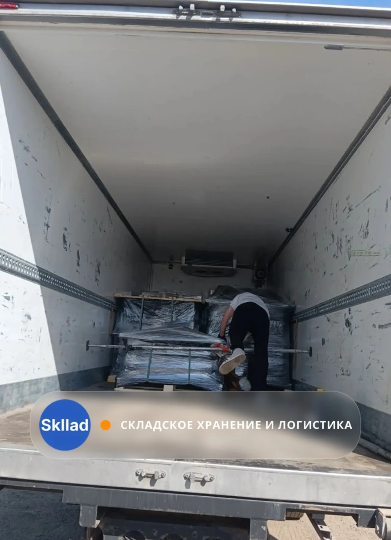 Перегрузили 6 палет лакокрасочной продукции — Москва